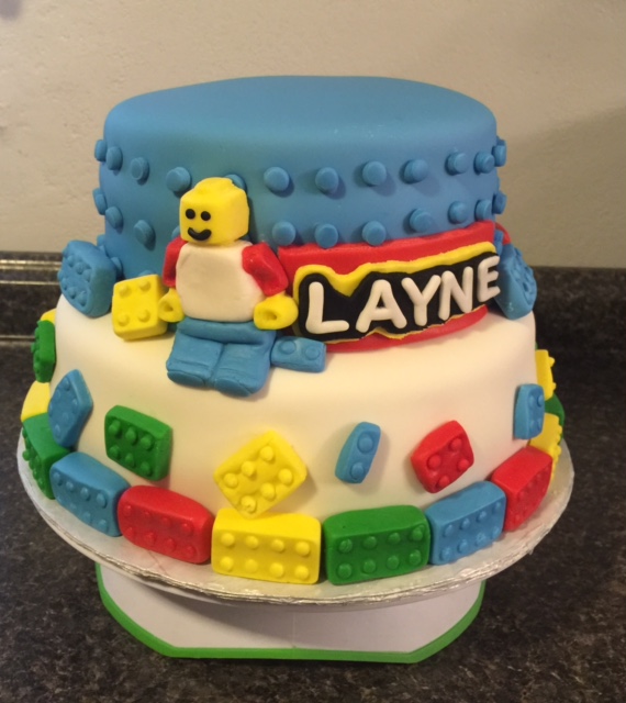 lego-birthday-cake